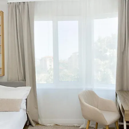 דירה 2bd With Parking, Working Space And Pool וארנה