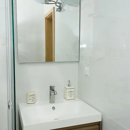 2bd With Parking, Working Space And Pool *