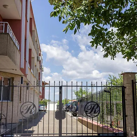 2bd With Parking, Working Space And Pool